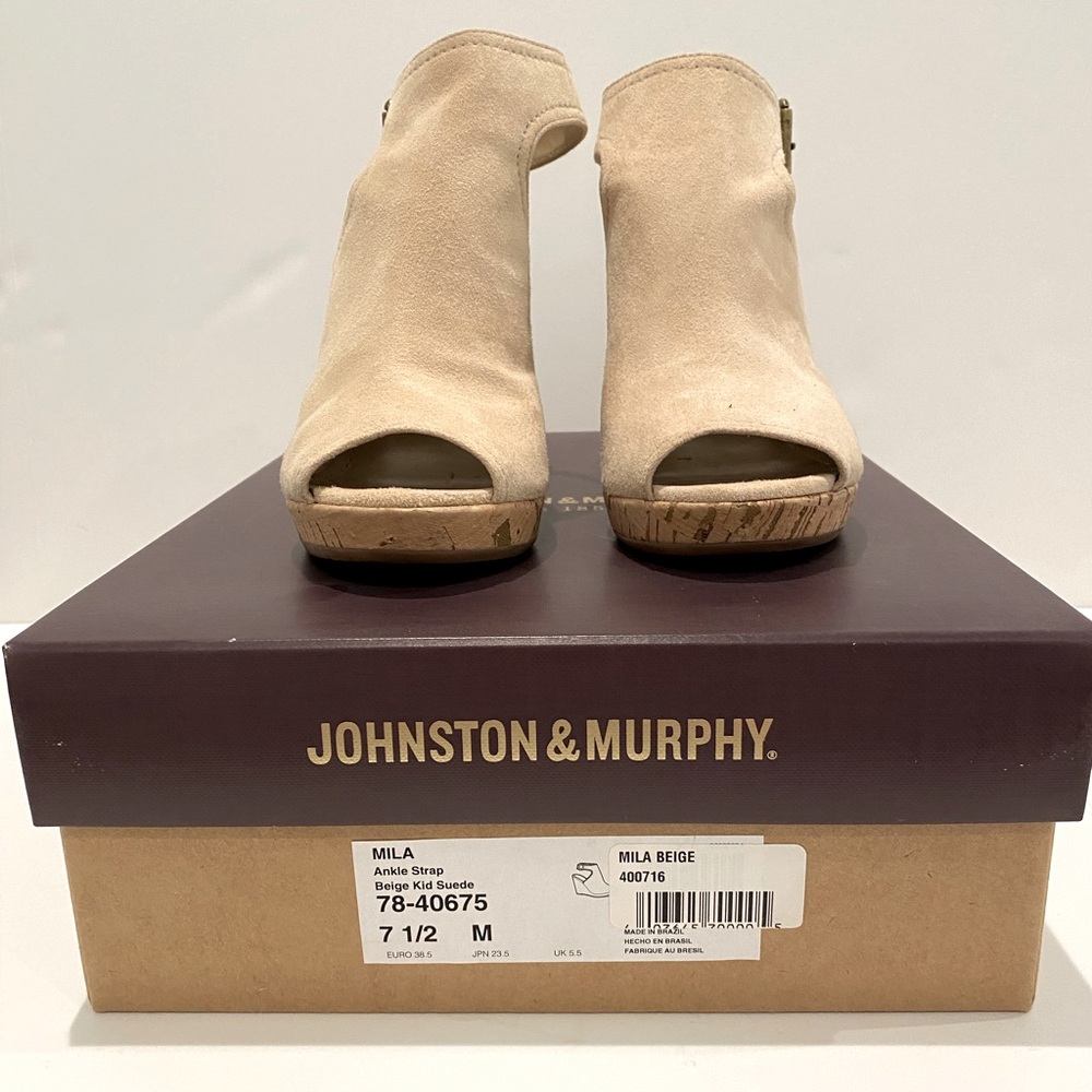 Johnston & Murphy Mila Ankle Strap Beige Kid Suede SZ 7 1/2 M Worn Once